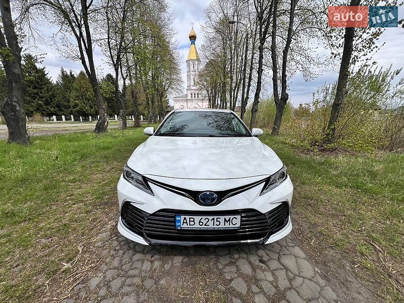 Toyota Camry 2021