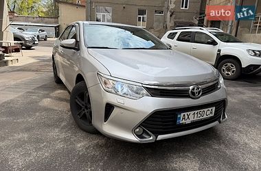 Седан Toyota Camry 2016 в Харькове