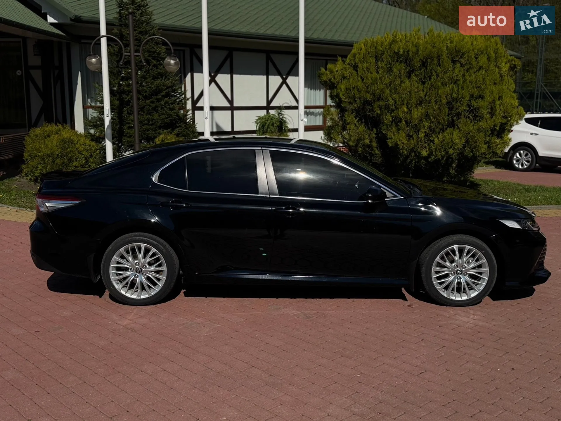 2018 Toyota Camry - мініатюра 3
