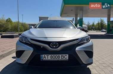 Седан Toyota Camry 2017 в Ивано-Франковске