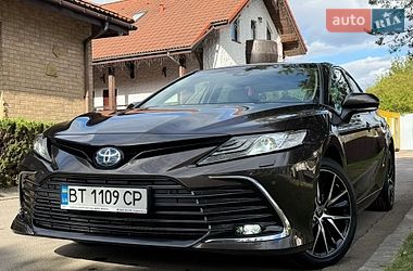 Седан Toyota Camry 2021 в Ивано-Франковске