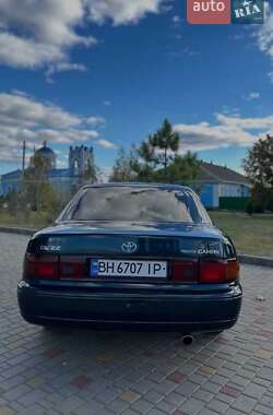 Седан Toyota Camry 1992 в Измаиле