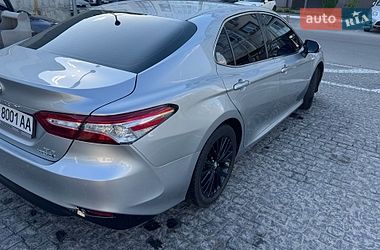 Седан Toyota Camry 2017 в Киеве