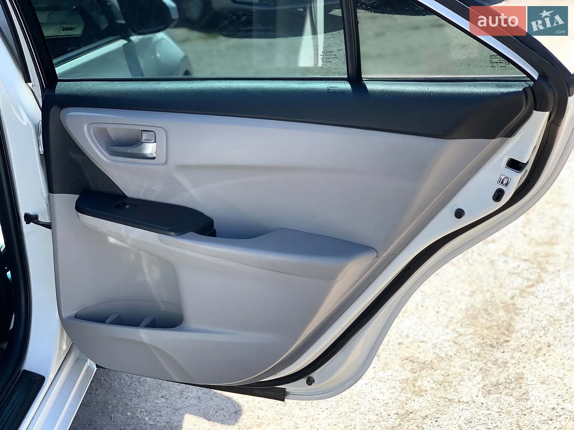 2015 Toyota Camry - мініатюра 26