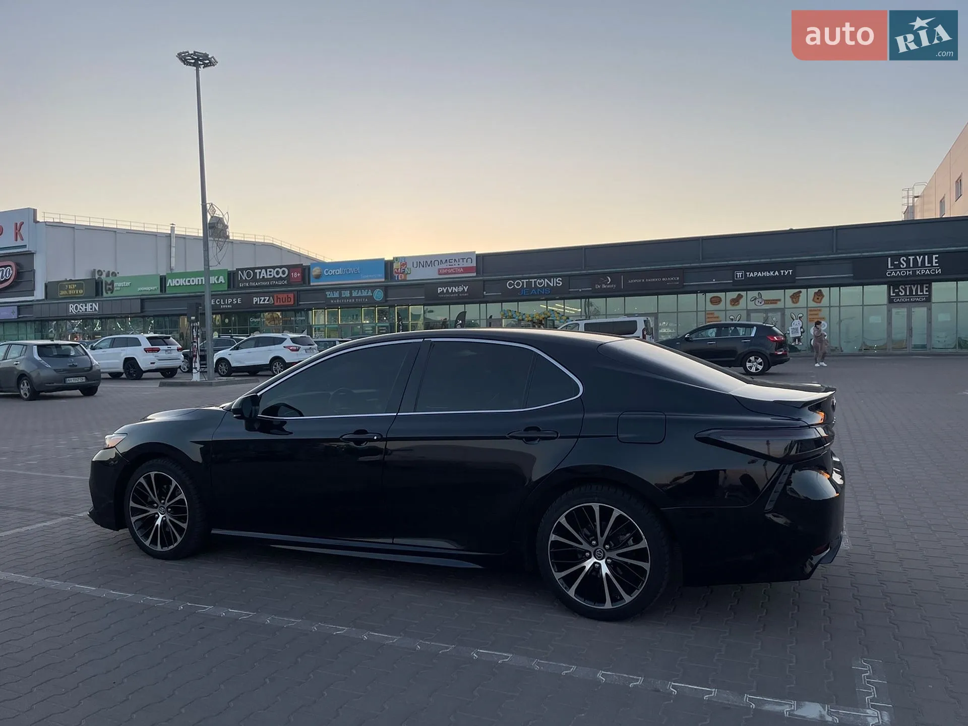 2017 Toyota Camry - мініатюра 9