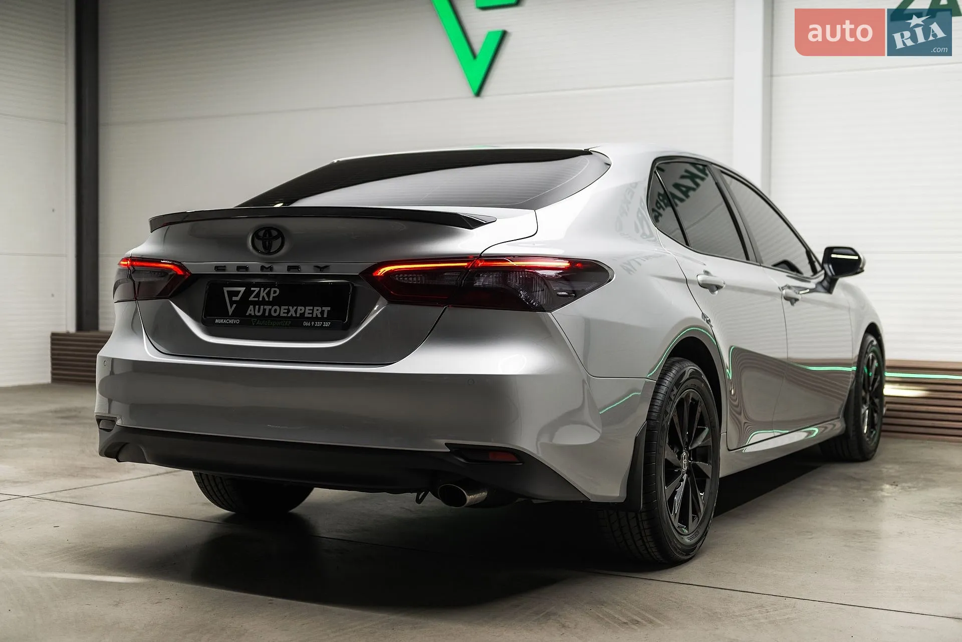2021 Toyota Camry - мініатюра 11