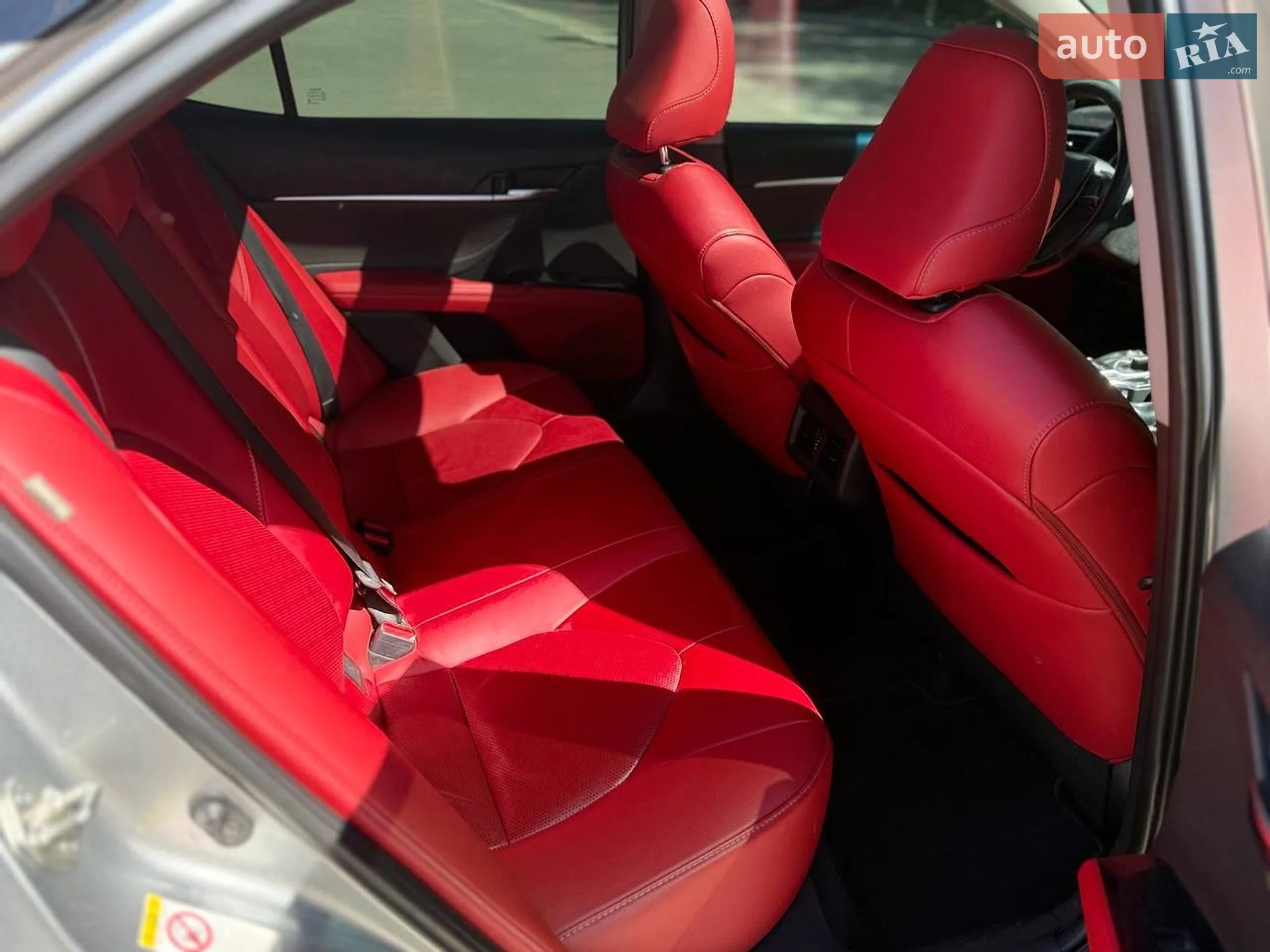 2018 Toyota Camry - мініатюра 31