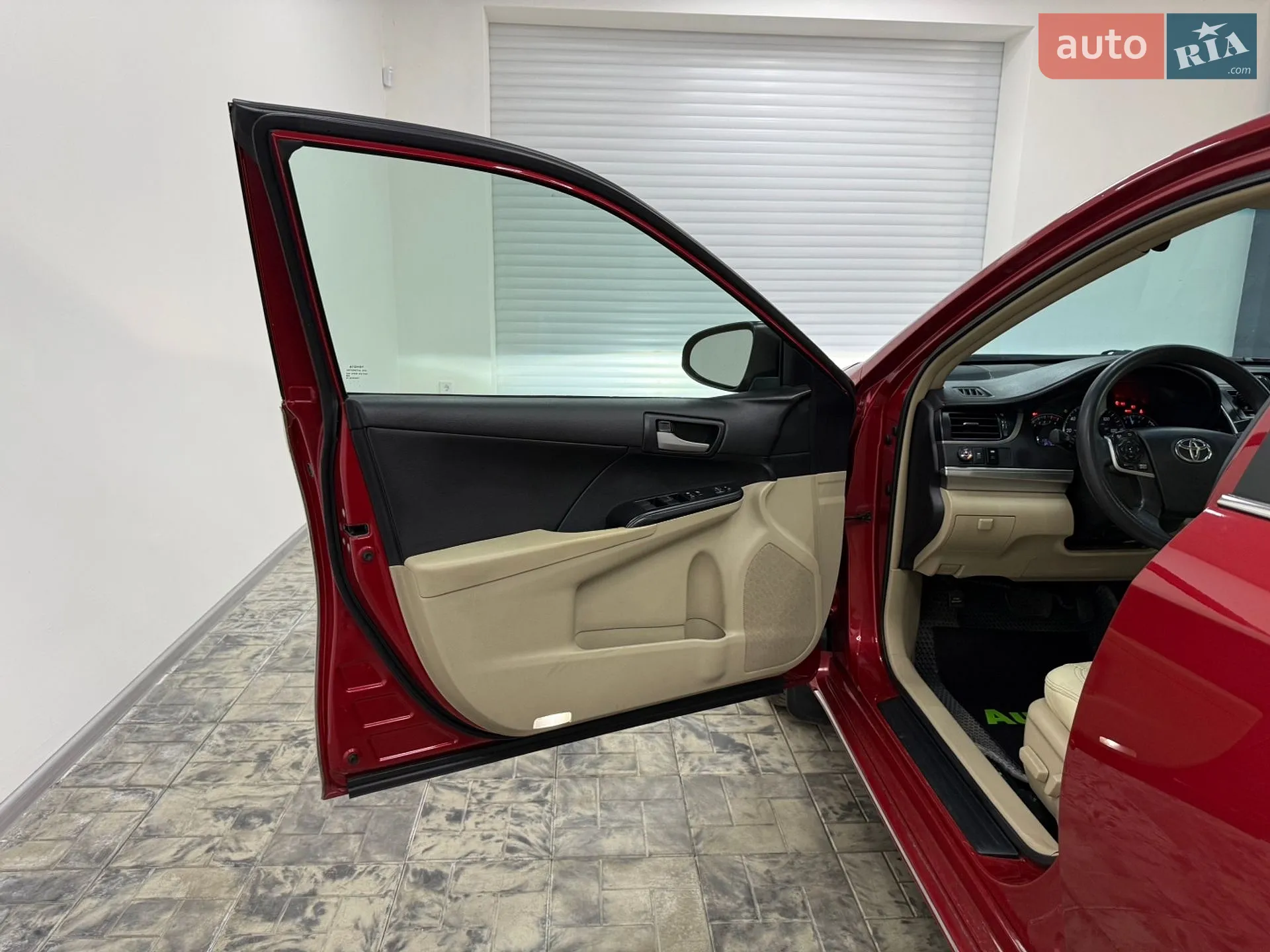 2013 Toyota Camry - мініатюра 20