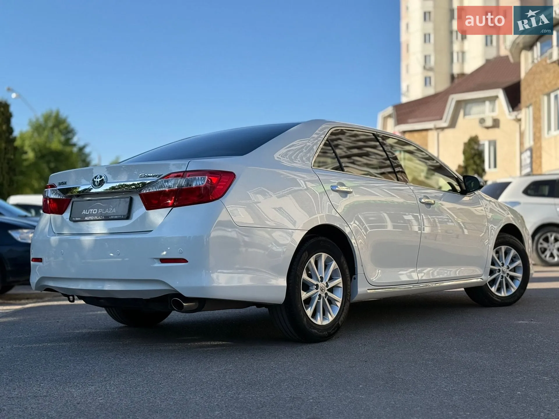 2013 Toyota Camry - мініатюра 20