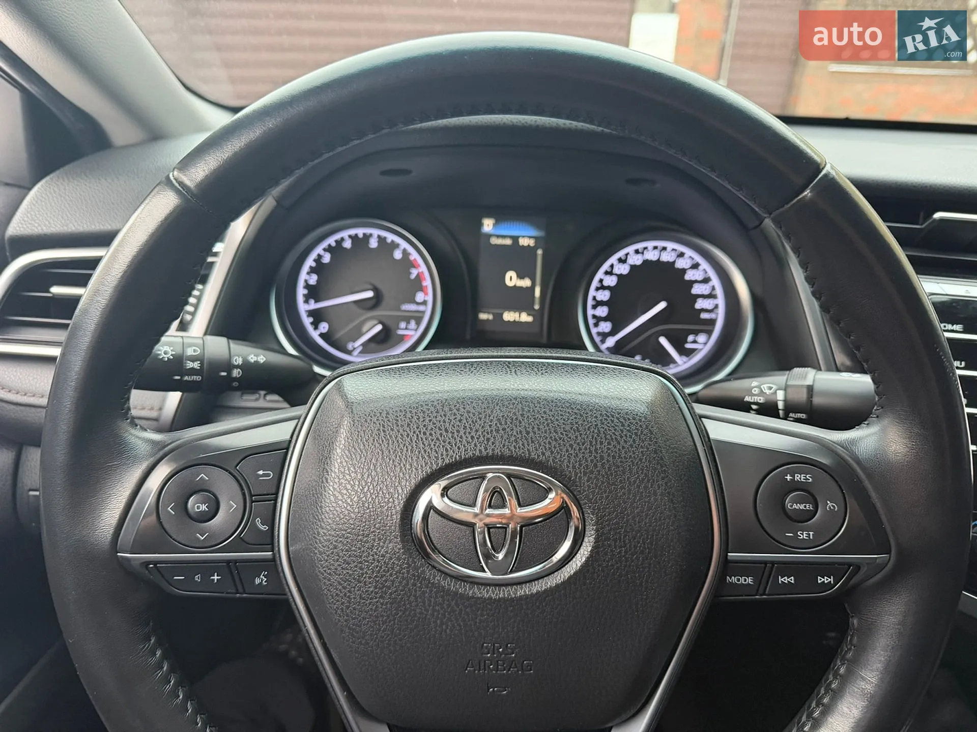 2018 Toyota Camry - мініатюра 2