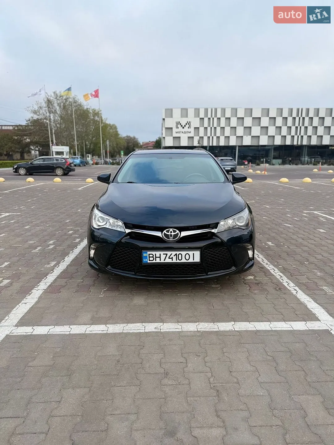 2016 Toyota Camry - мініатюра 4