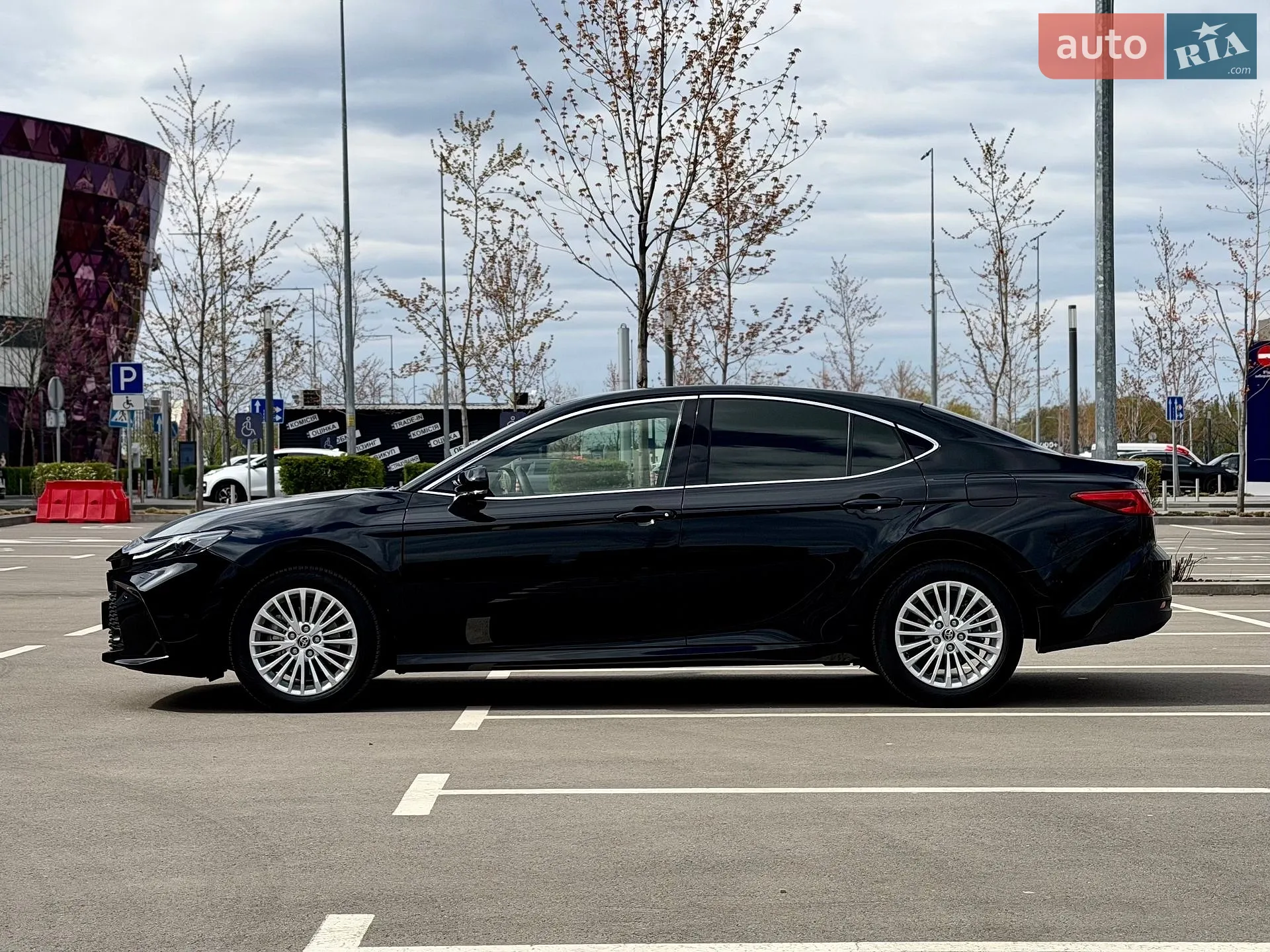2025 Toyota Camry - мініатюра 4