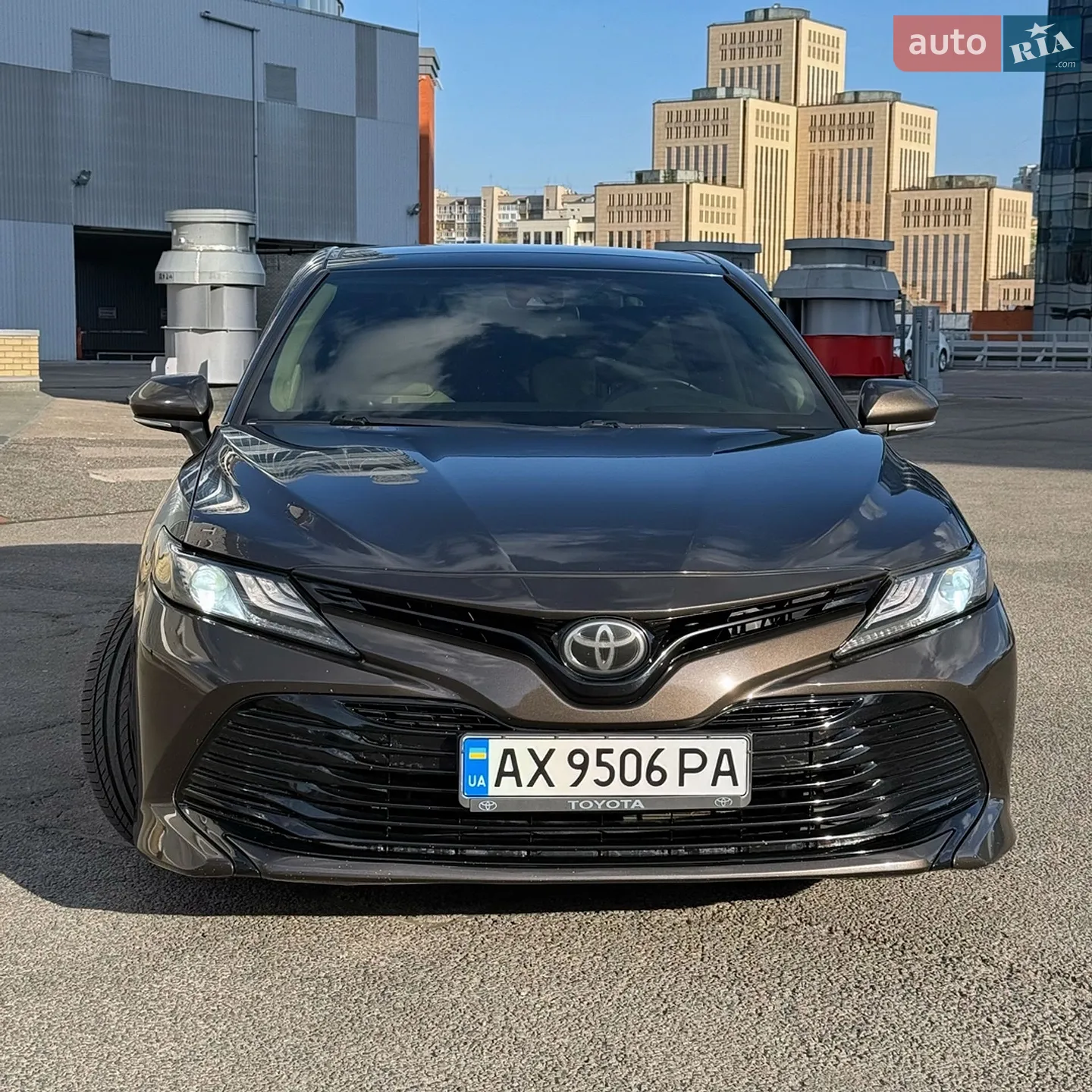 2019 Toyota Camry - мініатюра 2