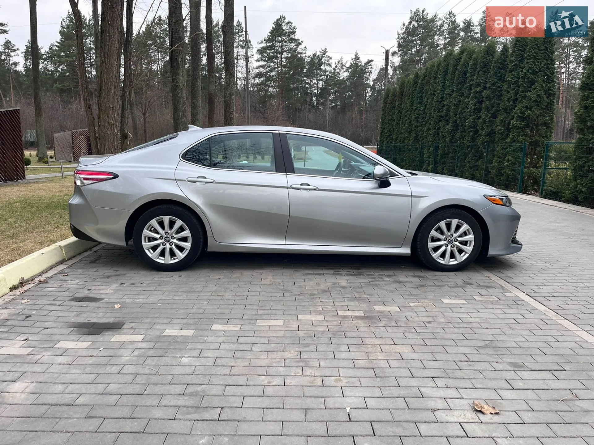 2018 Toyota Camry - мініатюра 3