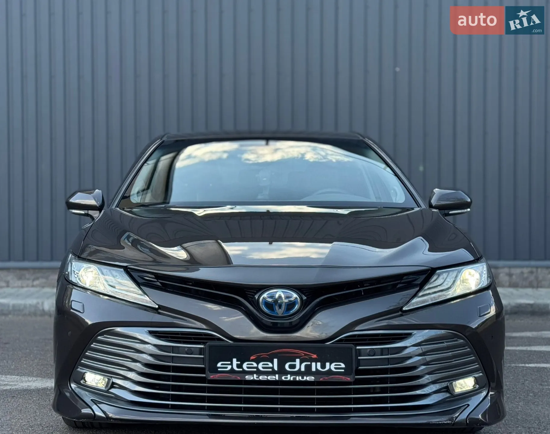 2019 Toyota Camry - мініатюра 2