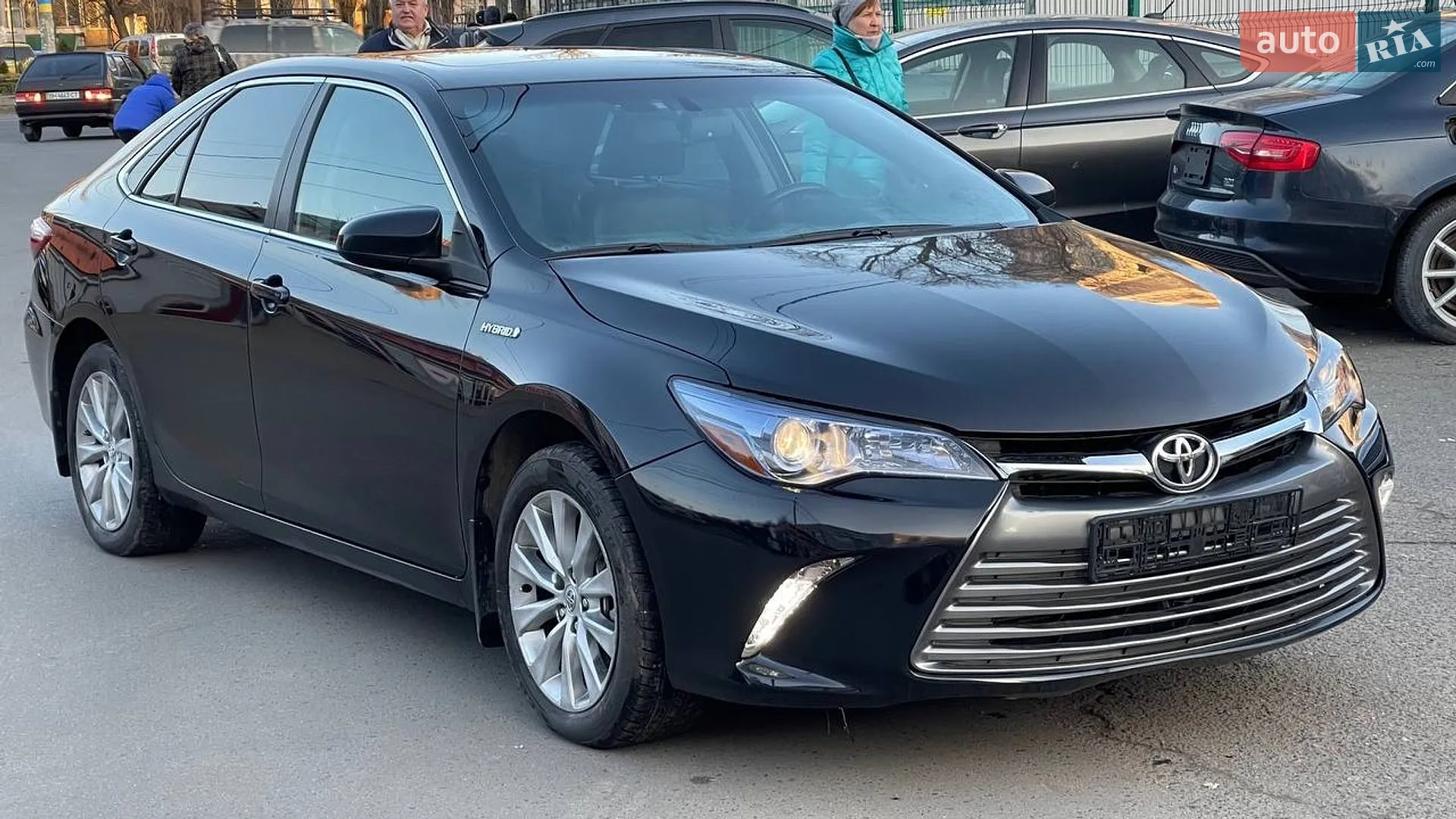 2016 Toyota Camry - фото 1