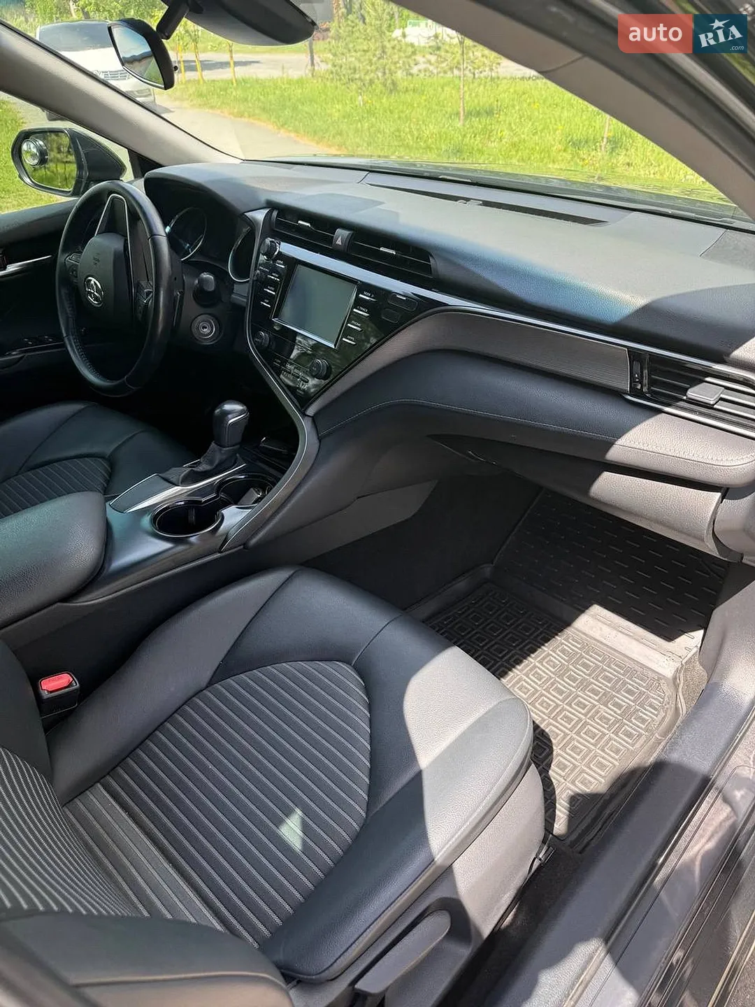 2020 Toyota Camry - мініатюра 18