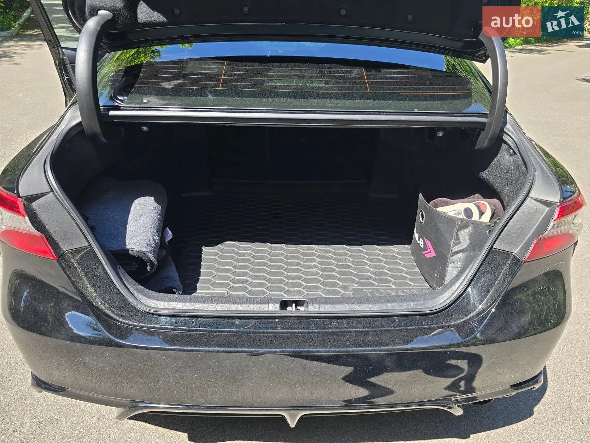 2018 Toyota Camry - мініатюра 20
