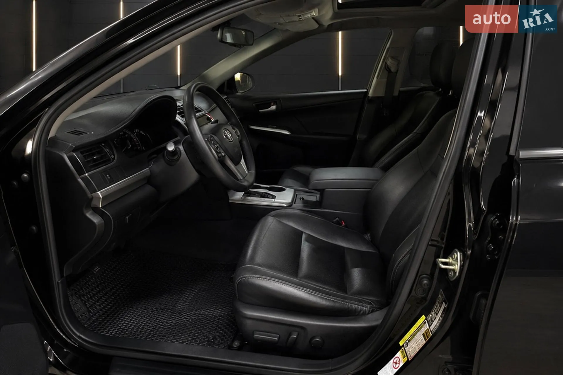 2013 Toyota Camry - мініатюра 3