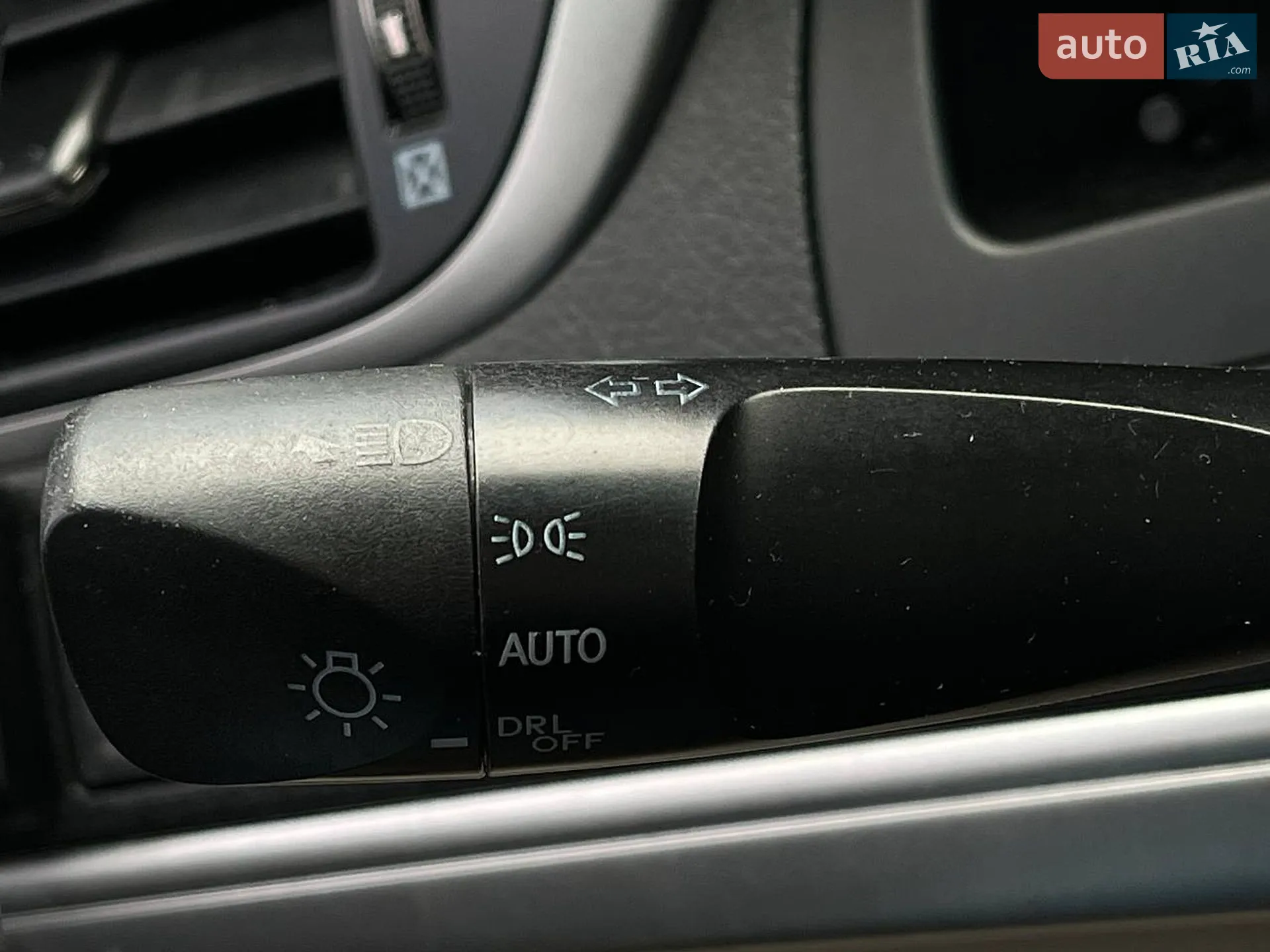 2013 Toyota Camry - мініатюра 19