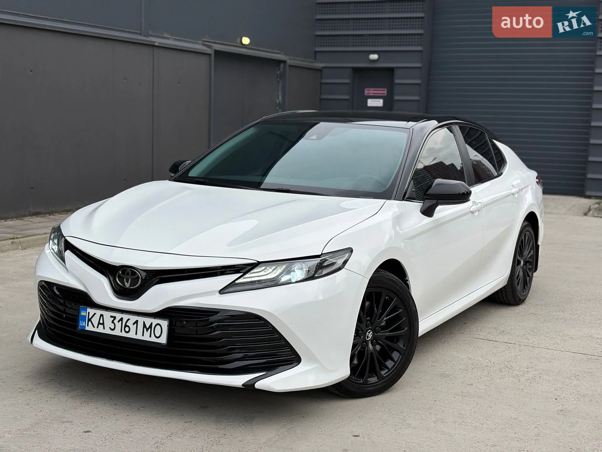 2020 Toyota Camry - мініатюра 3