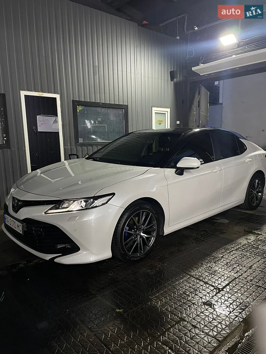 2018 Toyota Camry - фото 1