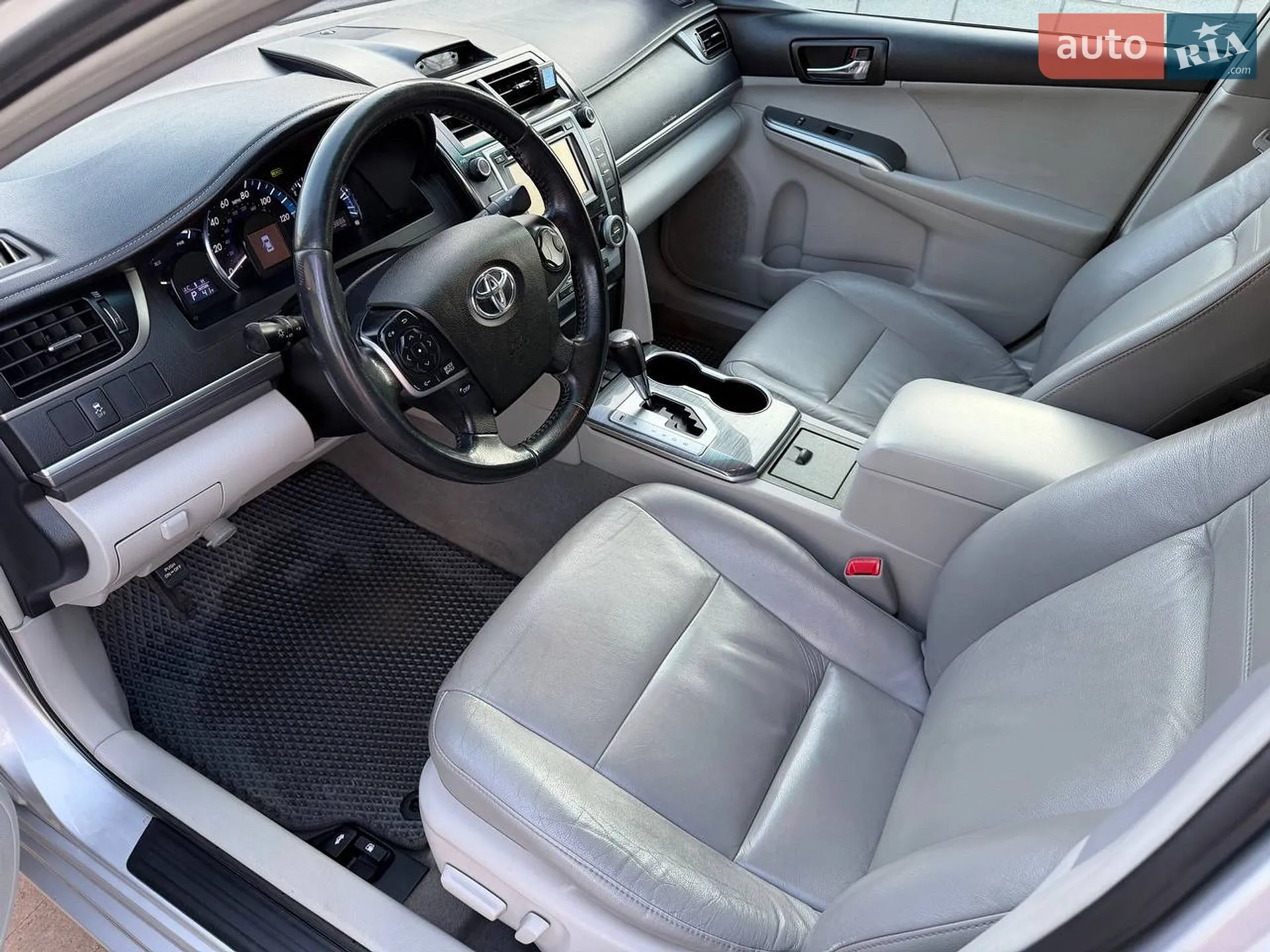 2013 Toyota Camry - мініатюра 11