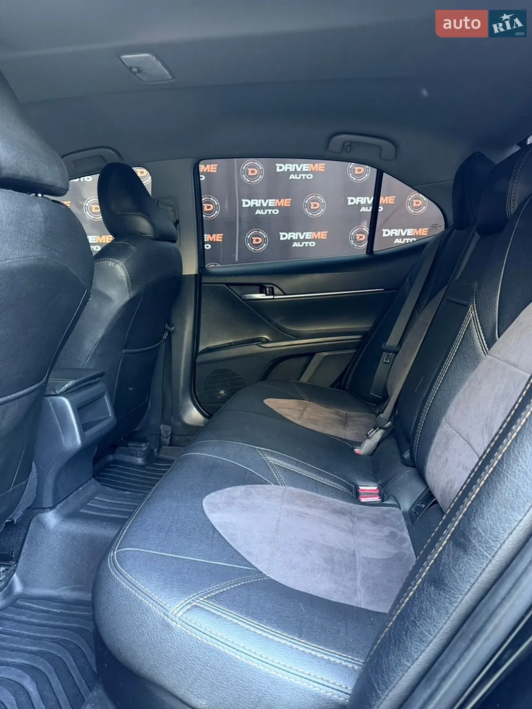 2019 Toyota Camry - мініатюра 18