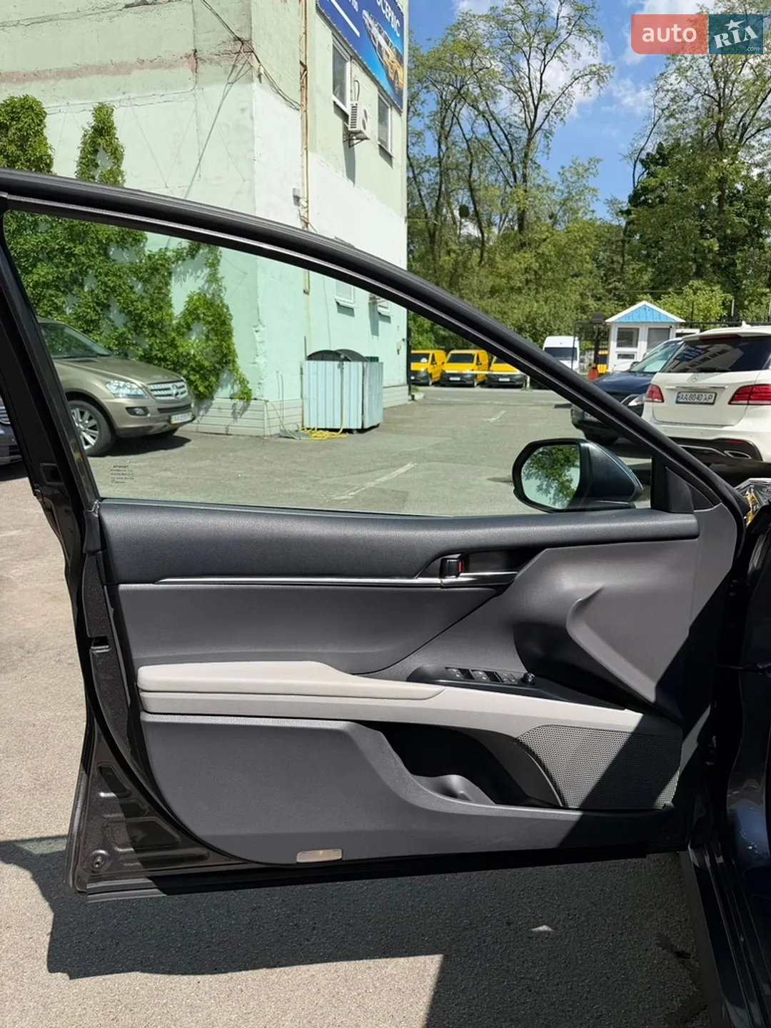 2019 Toyota Camry - мініатюра 12