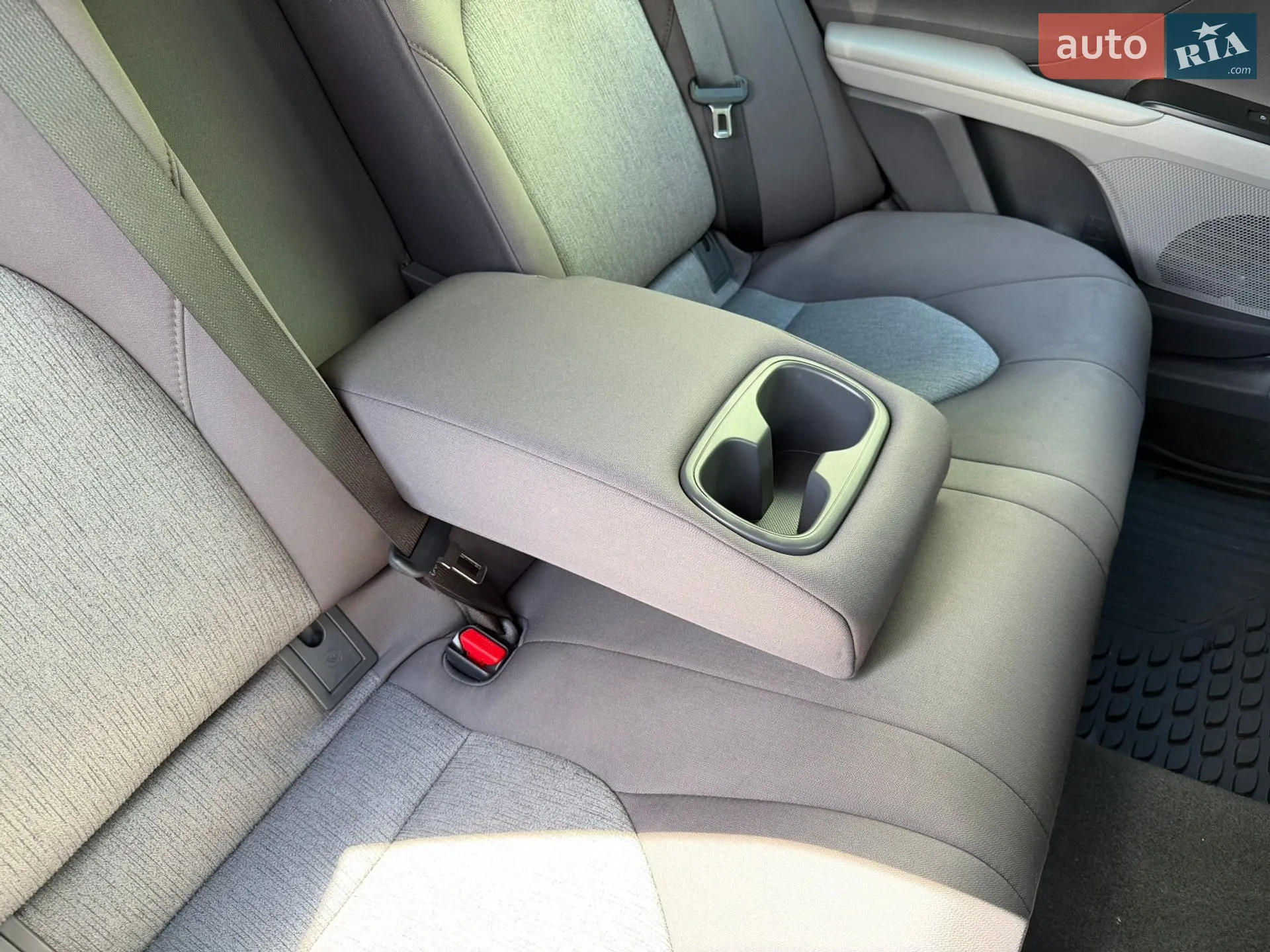 2019 Toyota Camry - мініатюра 26