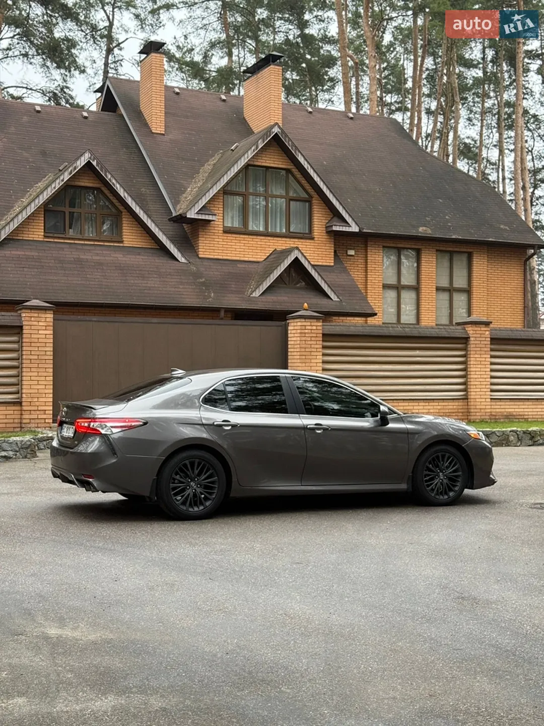 2018 Toyota Camry - мініатюра 16