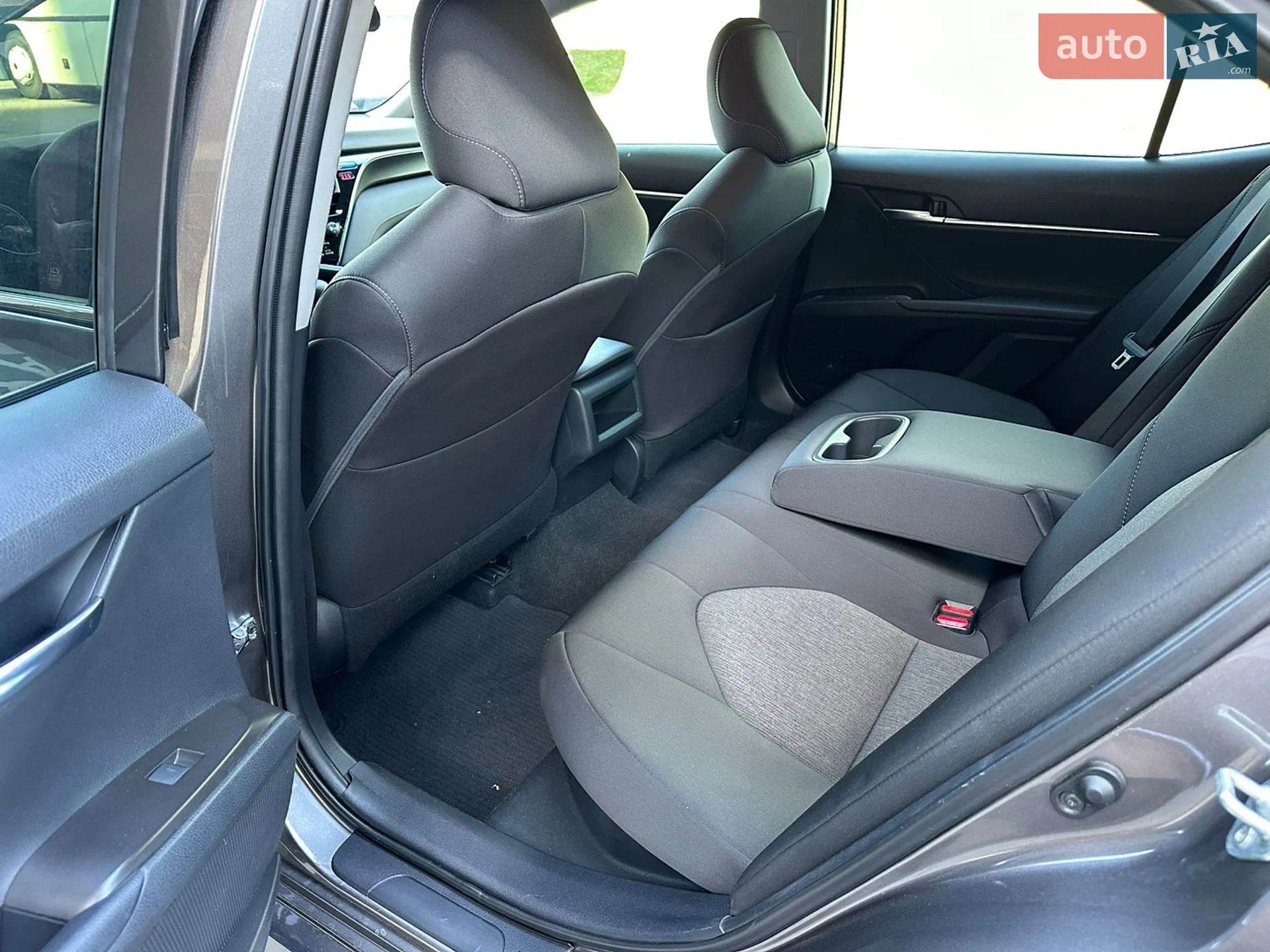 2021 Toyota Camry - мініатюра 17