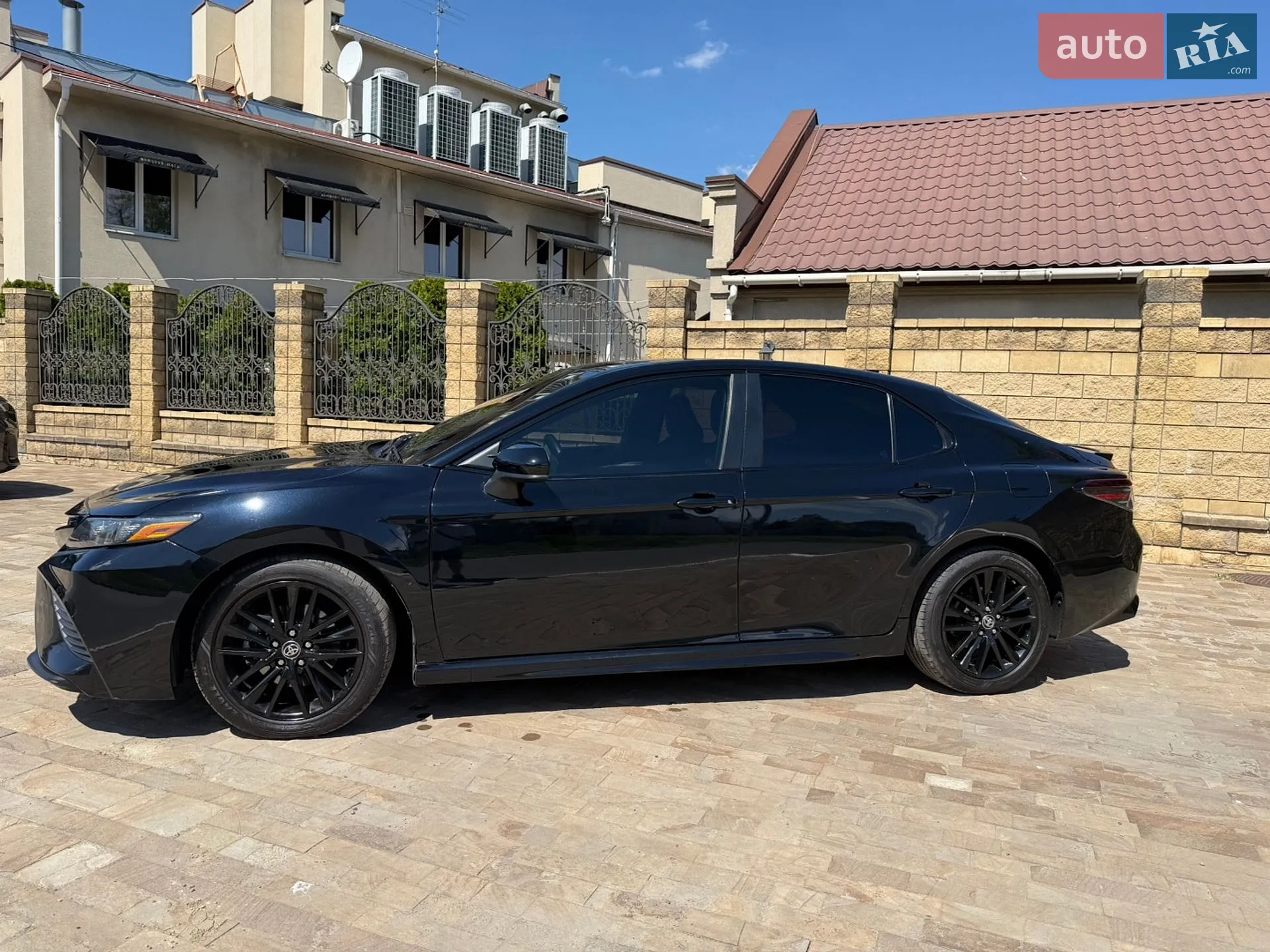 2021 Toyota Camry - мініатюра 3