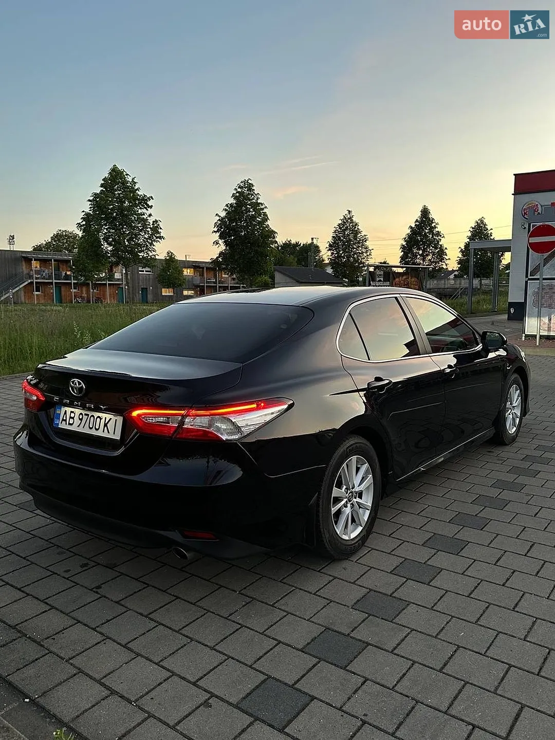 2018 Toyota Camry - мініатюра 4
