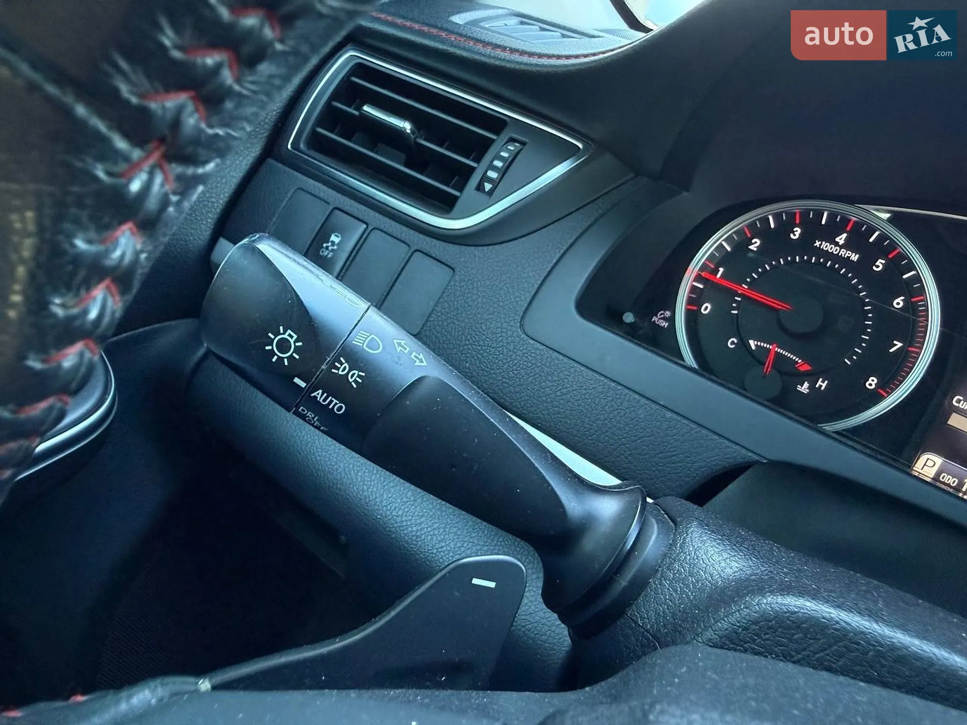 2016 Toyota Camry - мініатюра 18