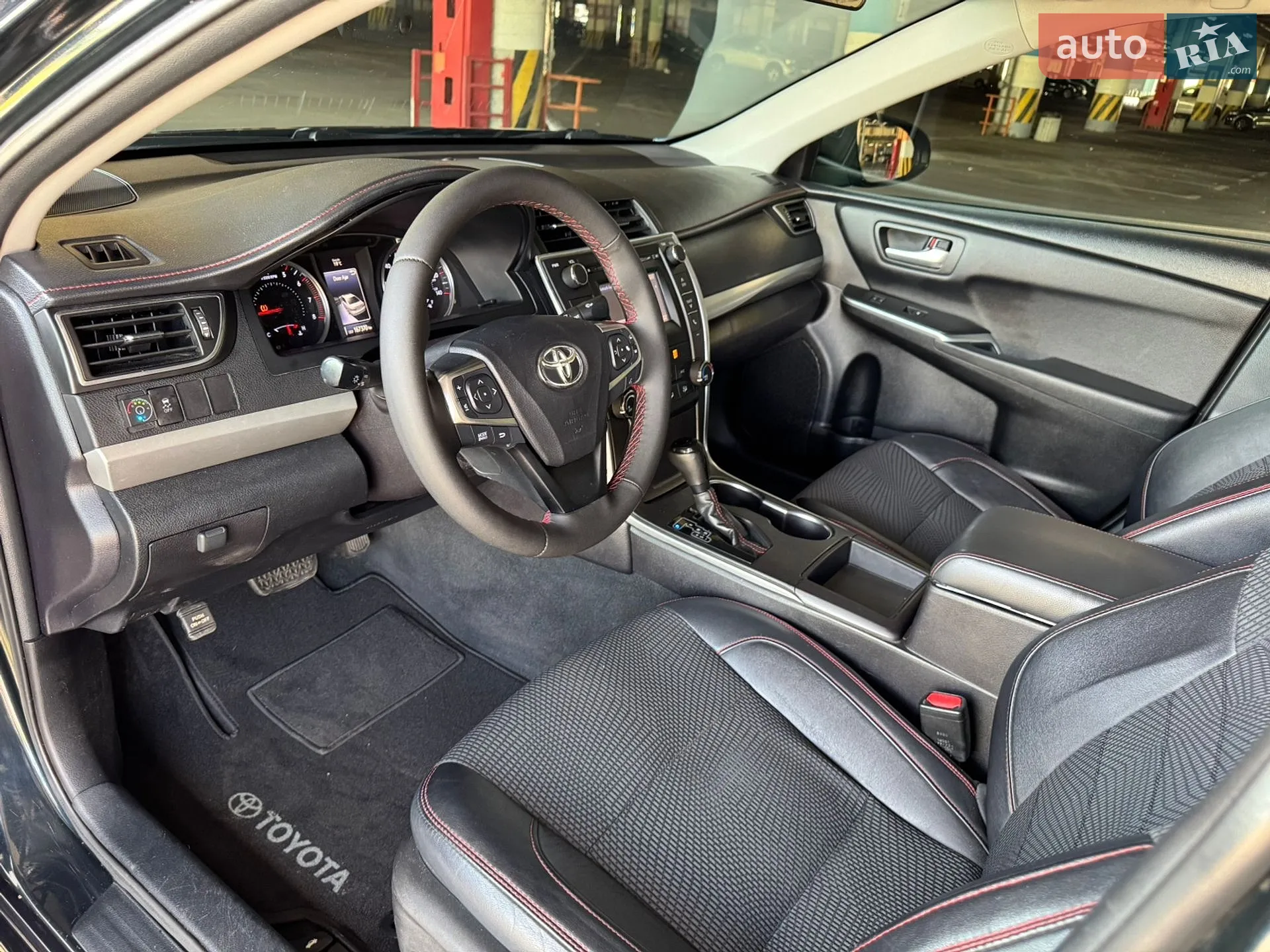 2016 Toyota Camry - мініатюра 9