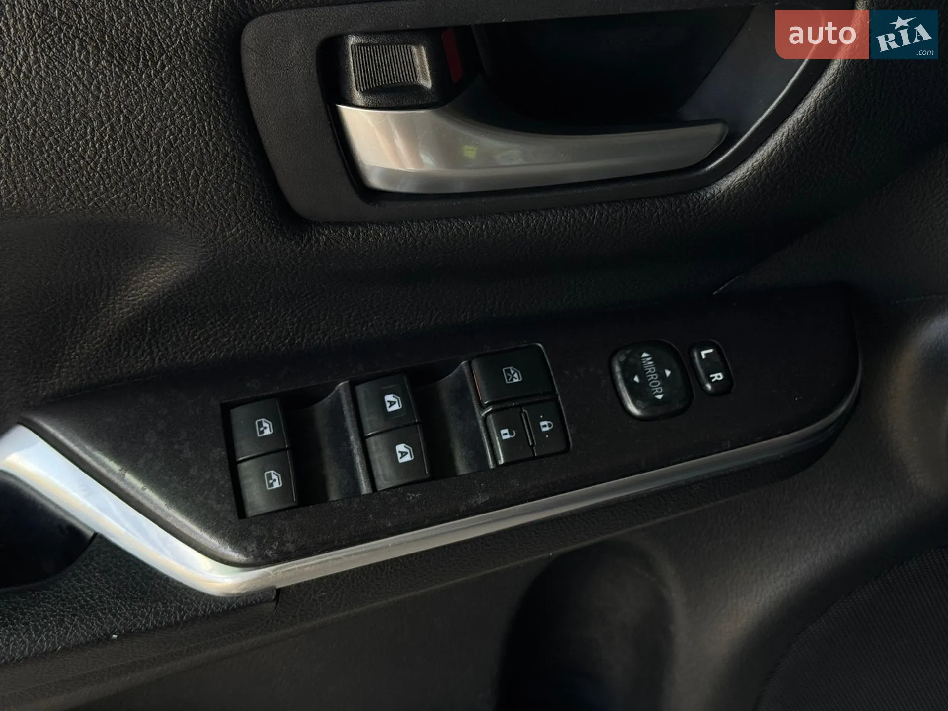2016 Toyota Camry - мініатюра 15