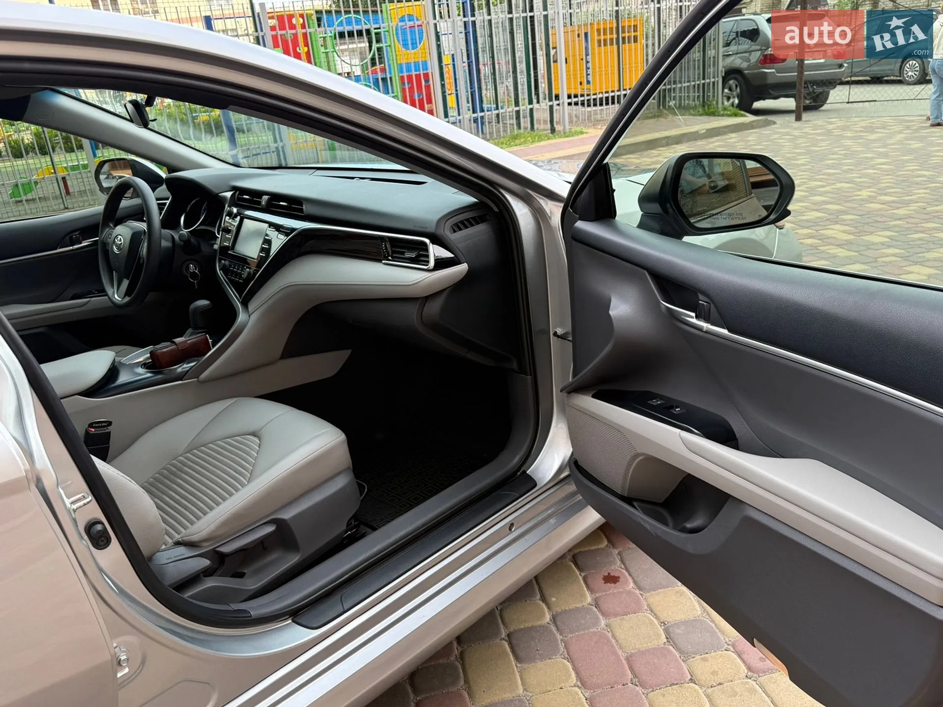2018 Toyota Camry - мініатюра 12