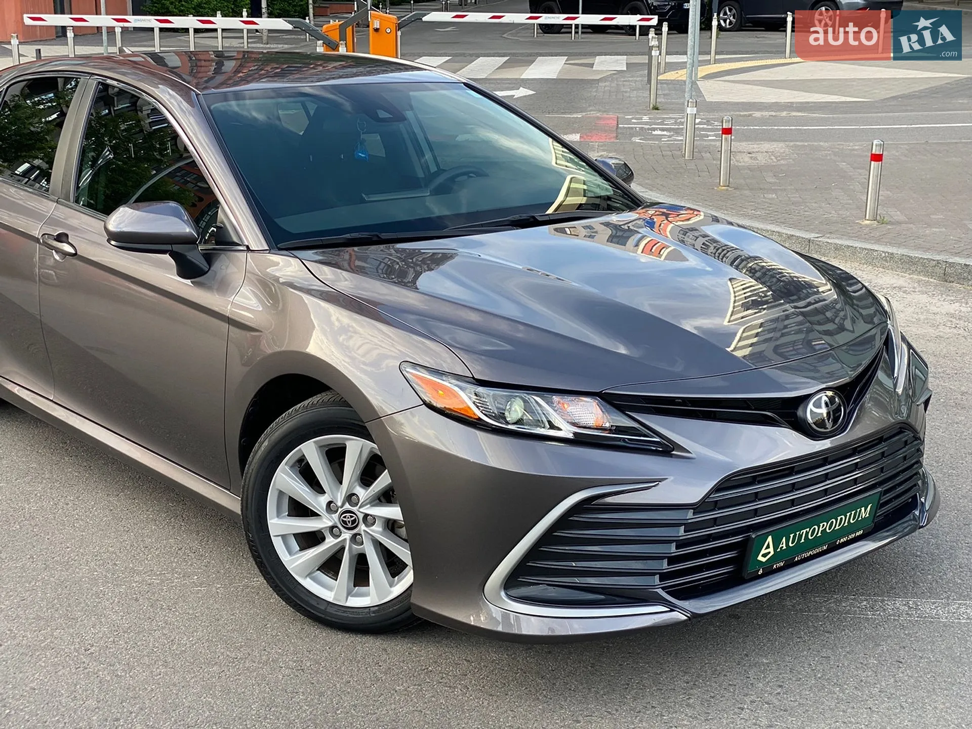 2021 Toyota Camry - мініатюра 6