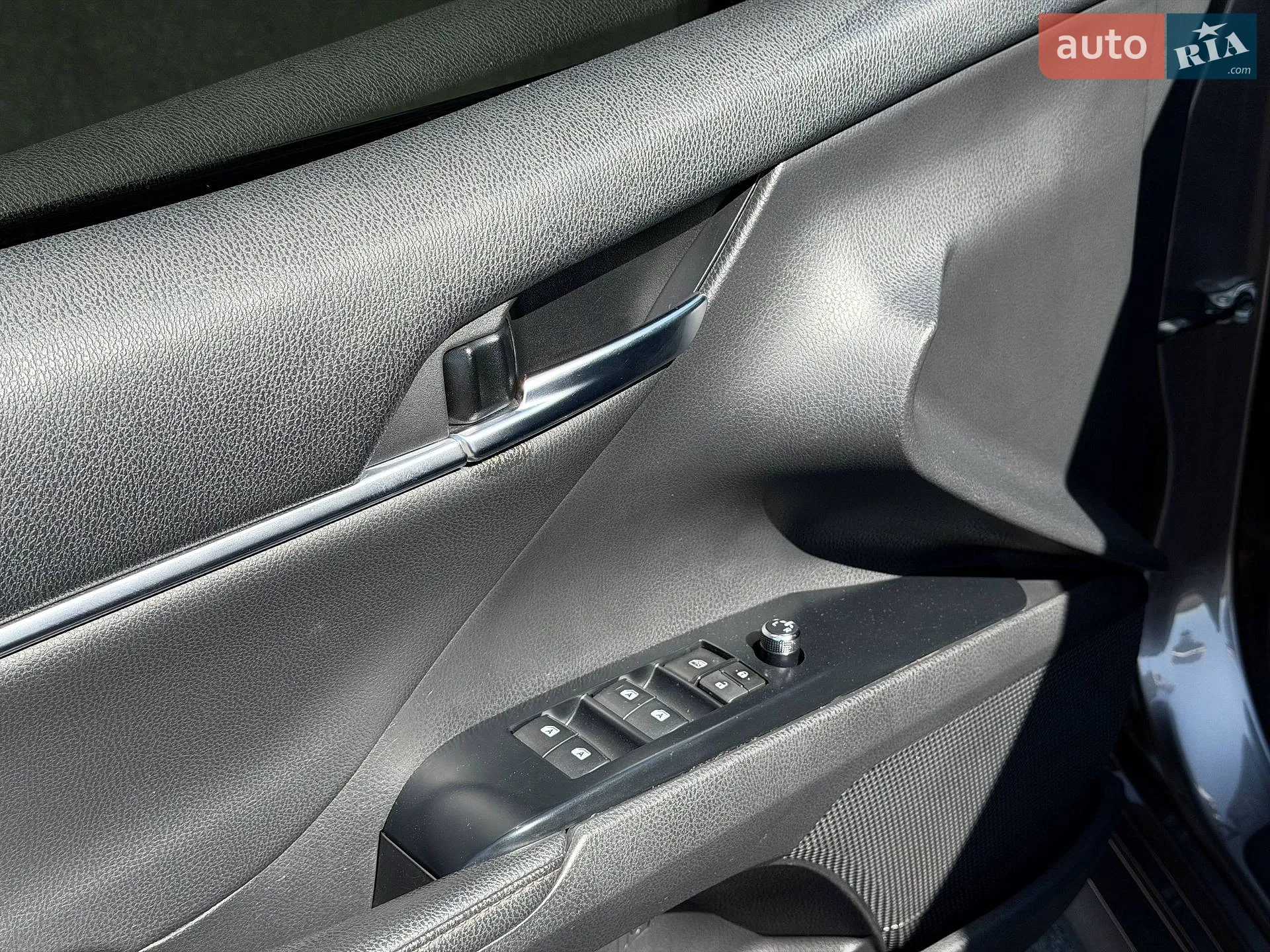 2020 Toyota Camry - мініатюра 41