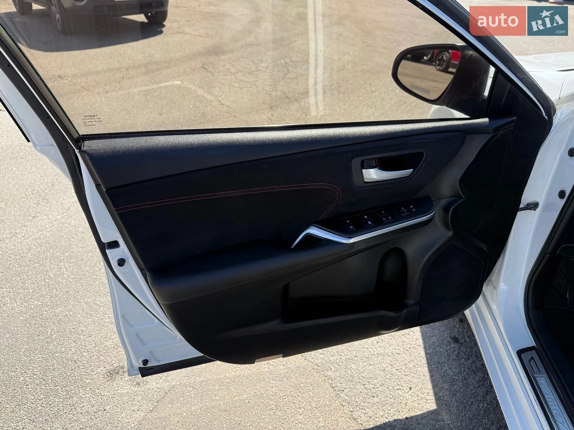 2017 Toyota Camry - мініатюра 30