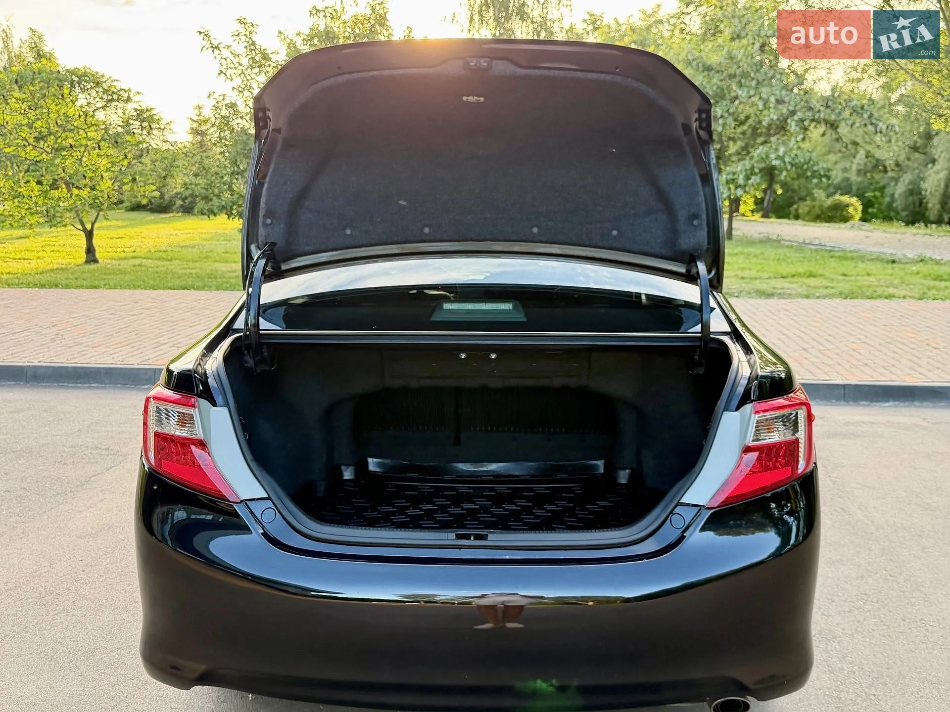 2011 Toyota Camry - мініатюра 14