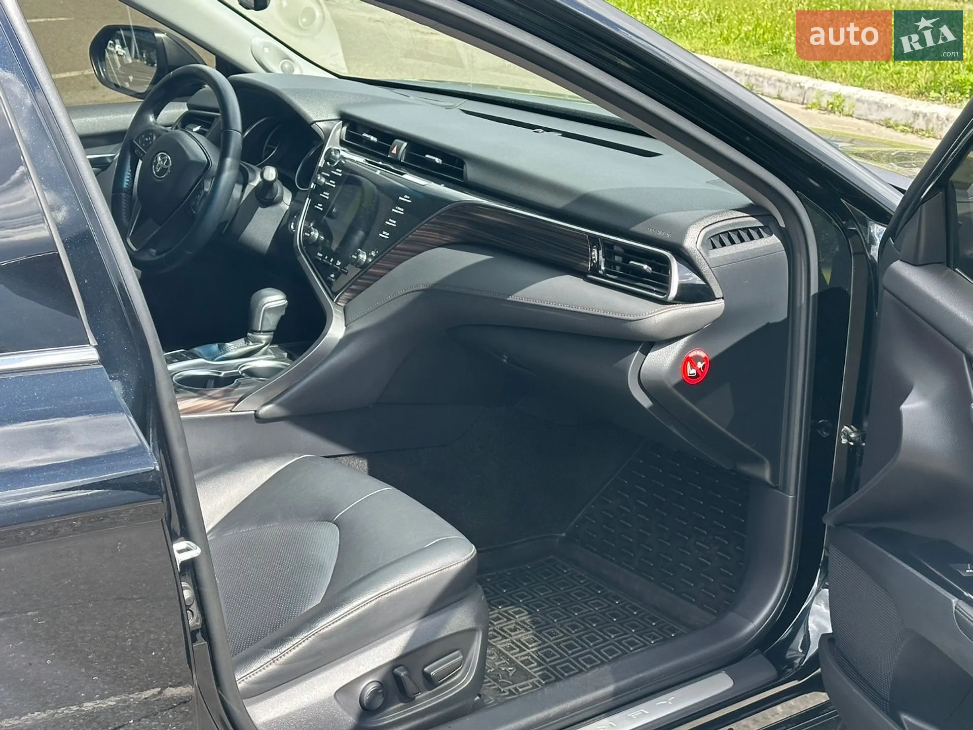 2019 Toyota Camry - мініатюра 22