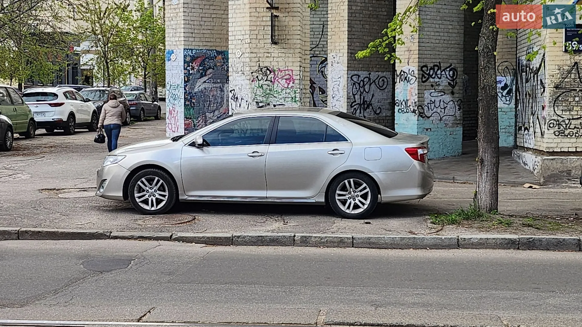2014 Toyota Camry - мініатюра 3