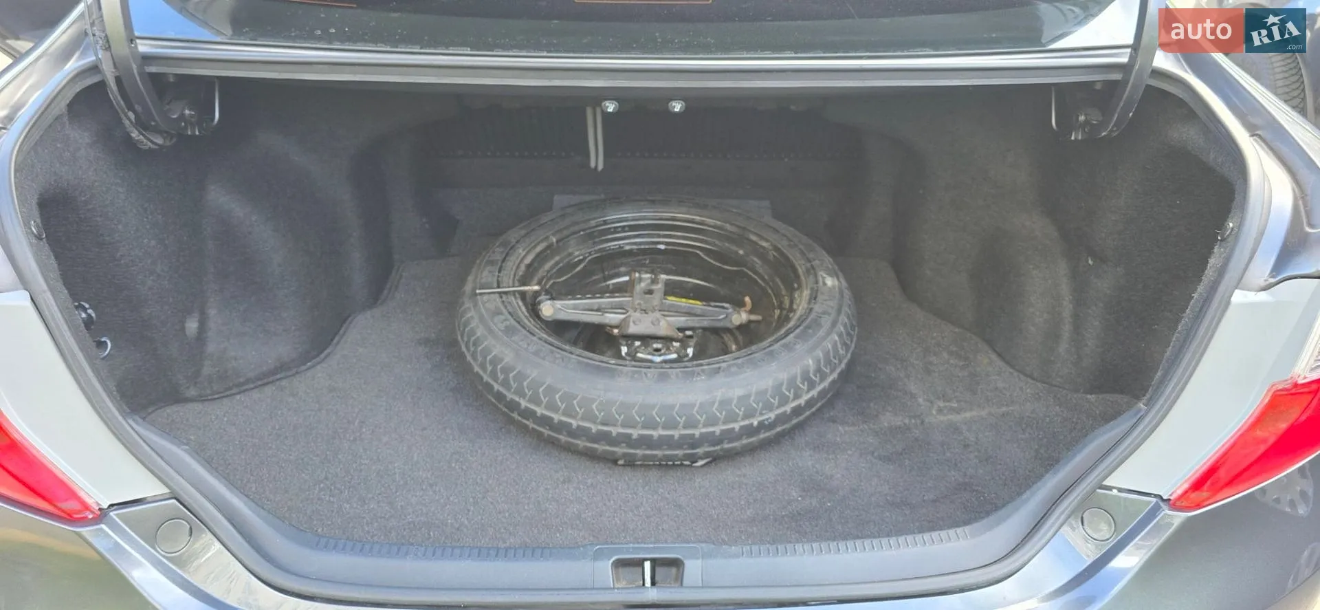 2012 Toyota Camry - мініатюра 30
