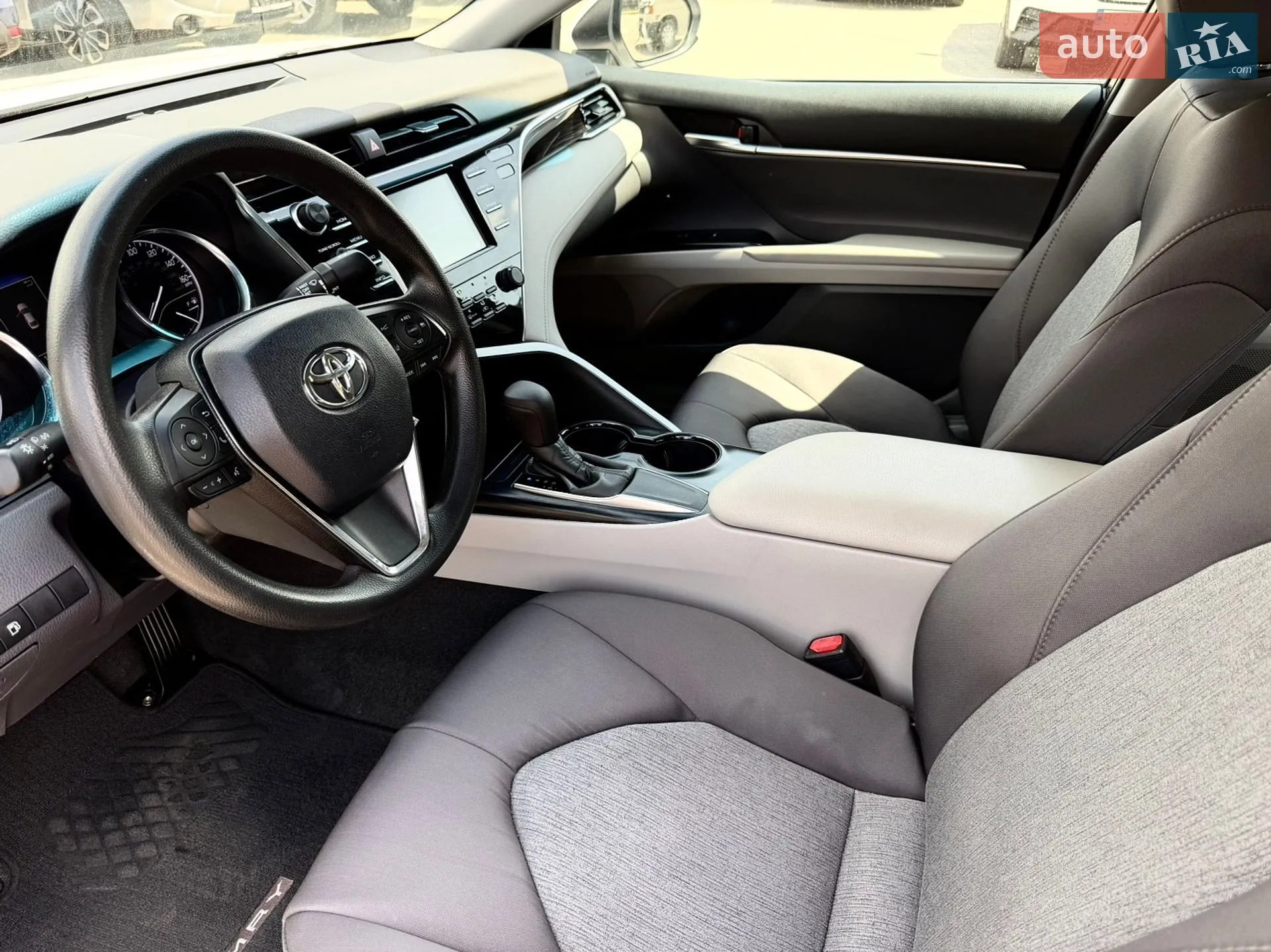 2018 Toyota Camry - мініатюра 12
