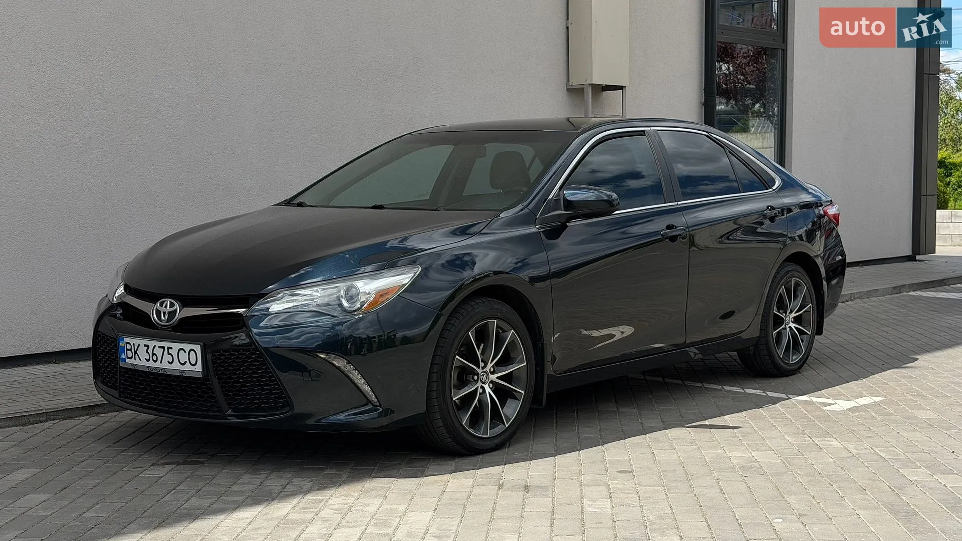 2014 Toyota Camry - мініатюра 2