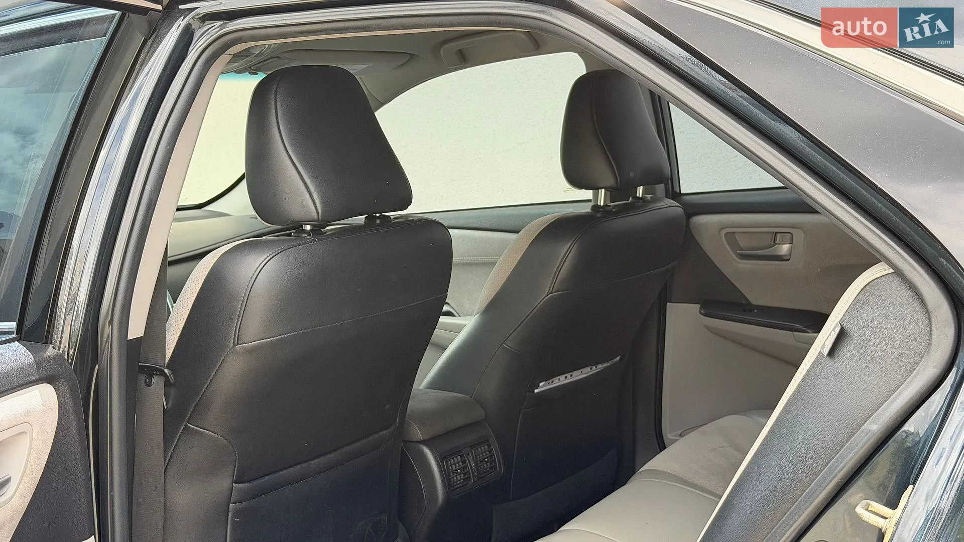 2014 Toyota Camry - мініатюра 44