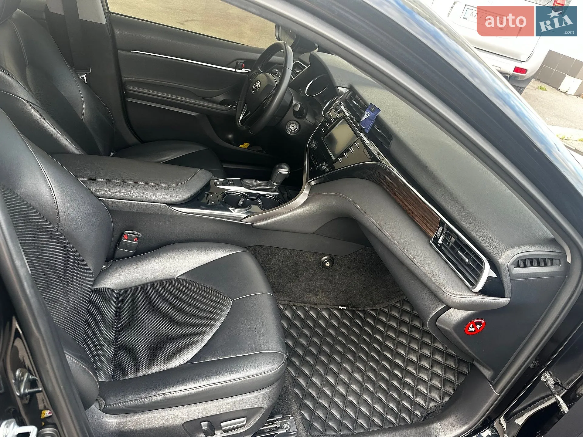 2017 Toyota Camry - мініатюра 8