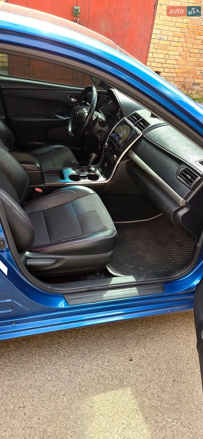 2017 Toyota Camry - мініатюра 16